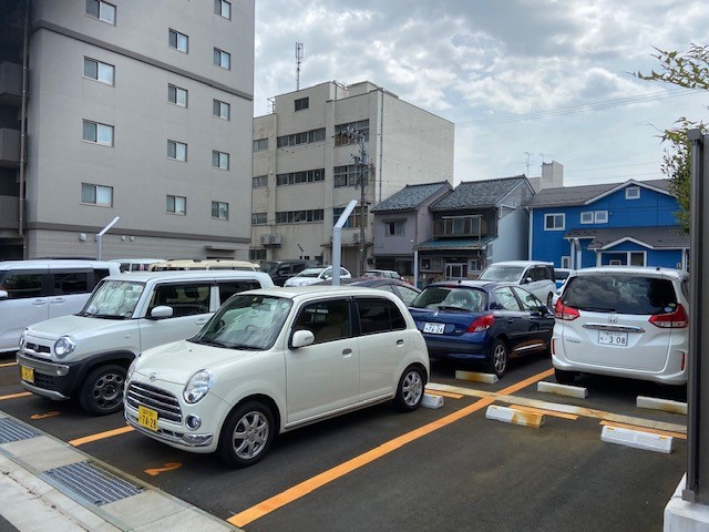 レーベン福井THEGRANDMARKS／駐車場3／物件写真豊富／福井市マンションクリエイト