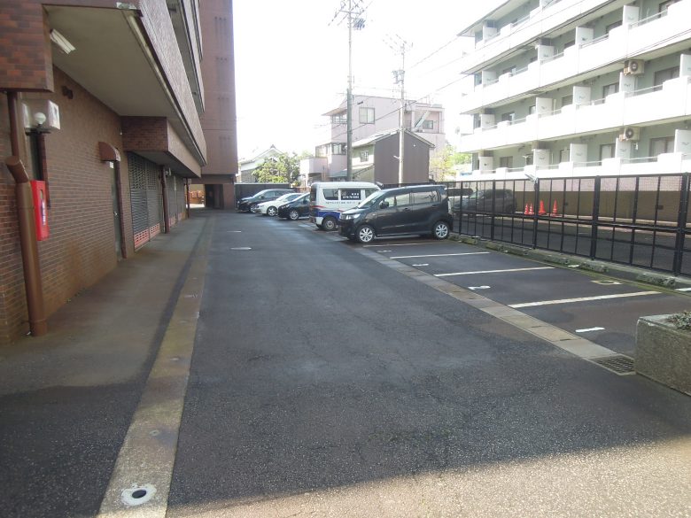 信開トピア足羽／駐車場2／物件写真豊富／福井市マンションクリエイト