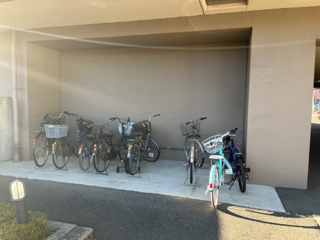 アパガーデンコート西方／自転車置き場1／物件写真豊富／福井市マンションクリエイト